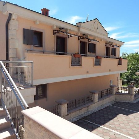 Apartmani Zona Sveti Stefan Eksteriør billede