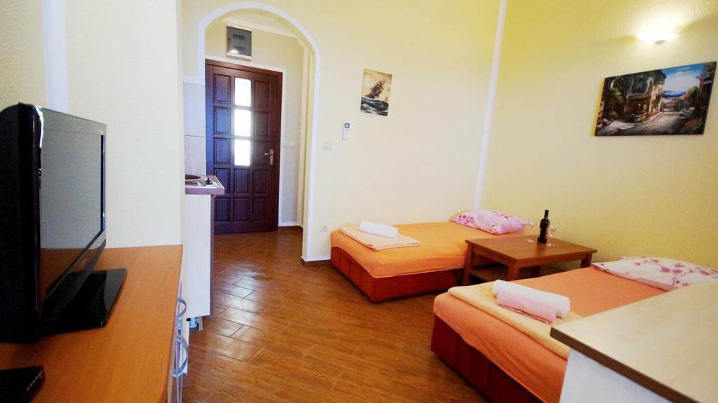 Apartmani Zona Sveti Stefan Eksteriør billede
