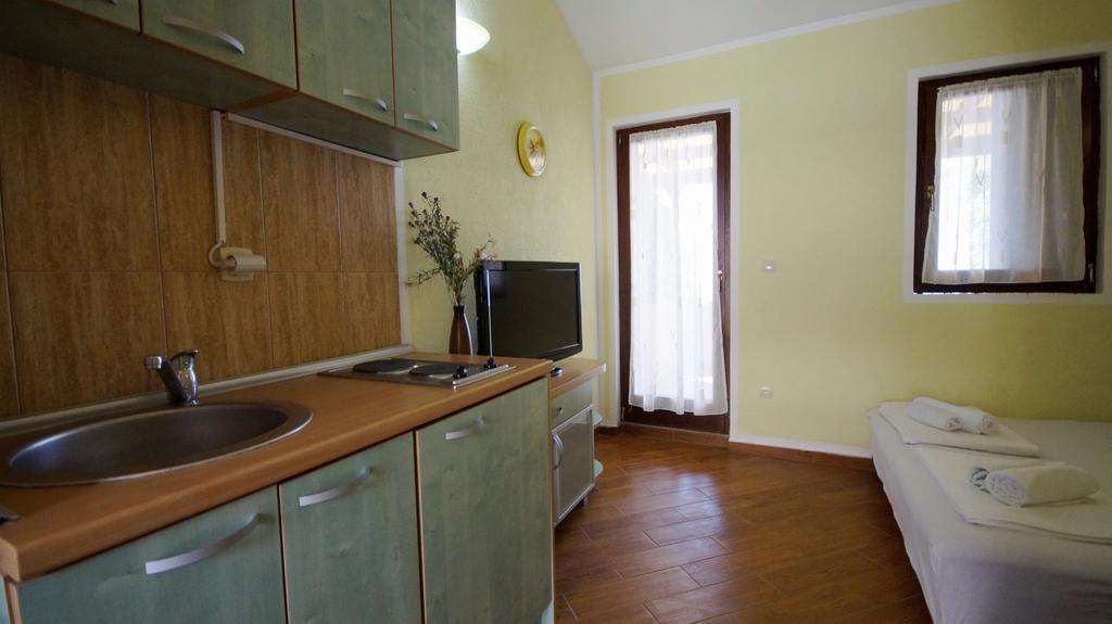 Apartmani Zona Sveti Stefan Eksteriør billede
